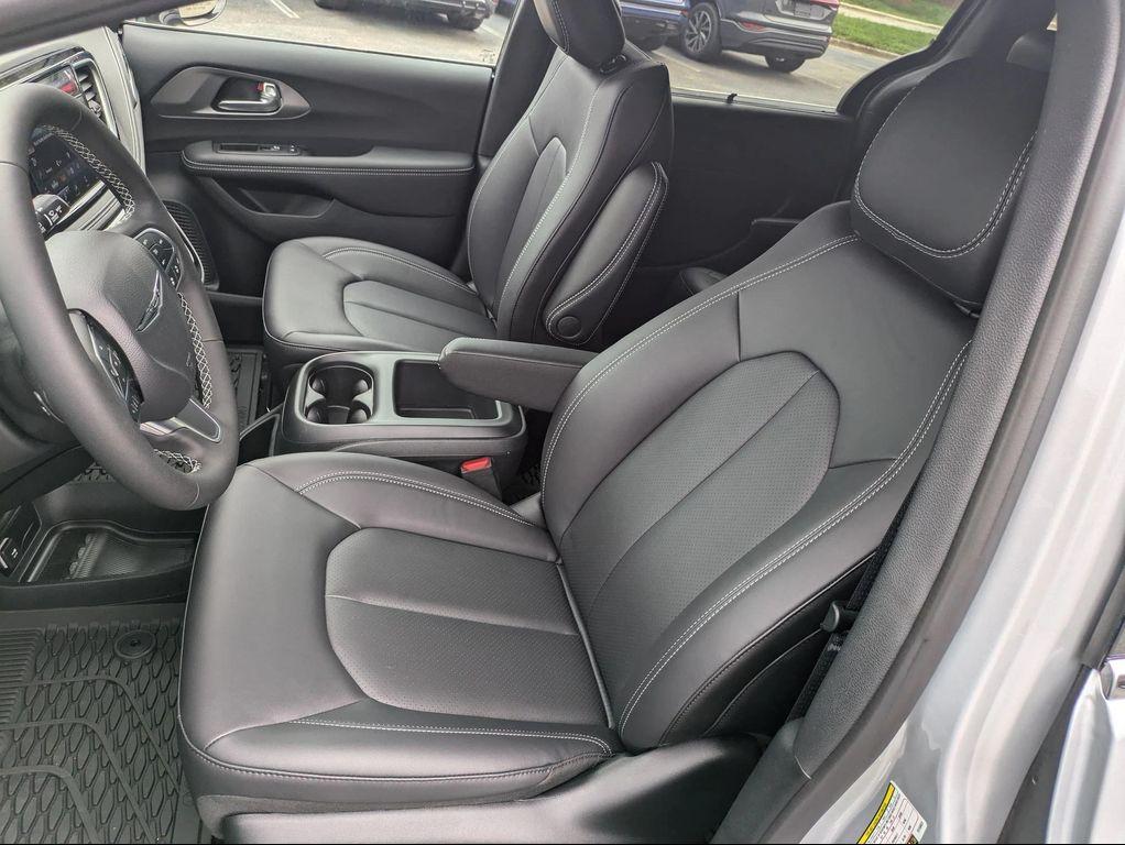 new 2026 Chrysler Pacifica car, priced at $41,346