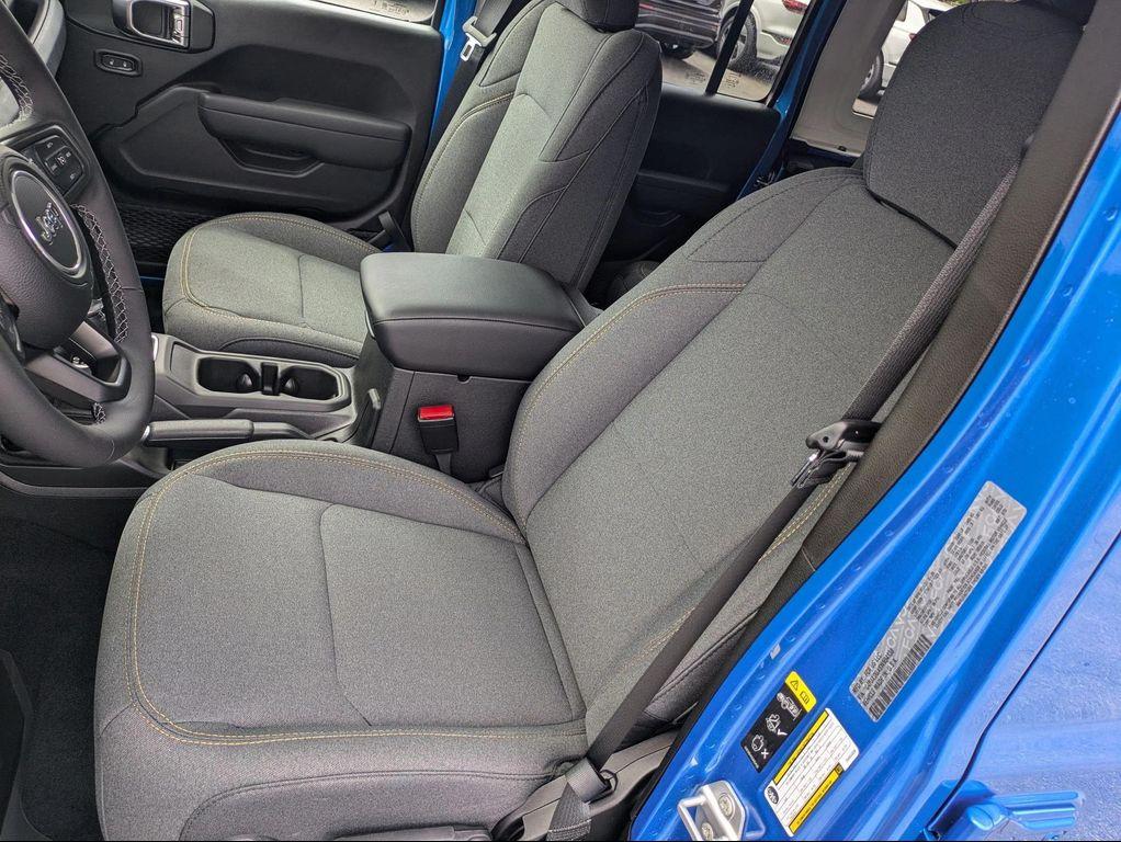 new 2025 Jeep Wrangler car, priced at $47,362
