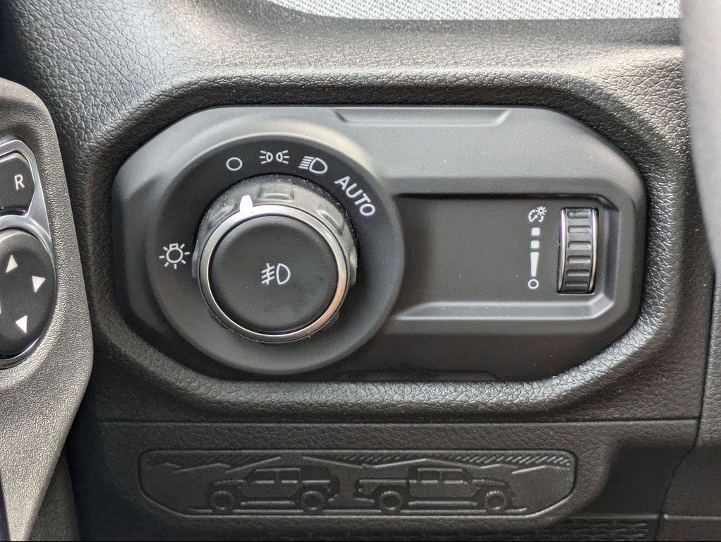new 2025 Jeep Wrangler car, priced at $47,362