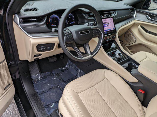 new 2025 Jeep Grand Cherokee car, priced at $50,498