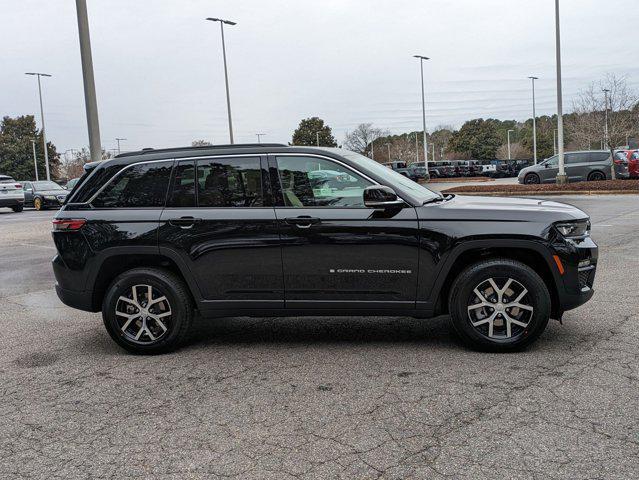 new 2025 Jeep Grand Cherokee car, priced at $50,498