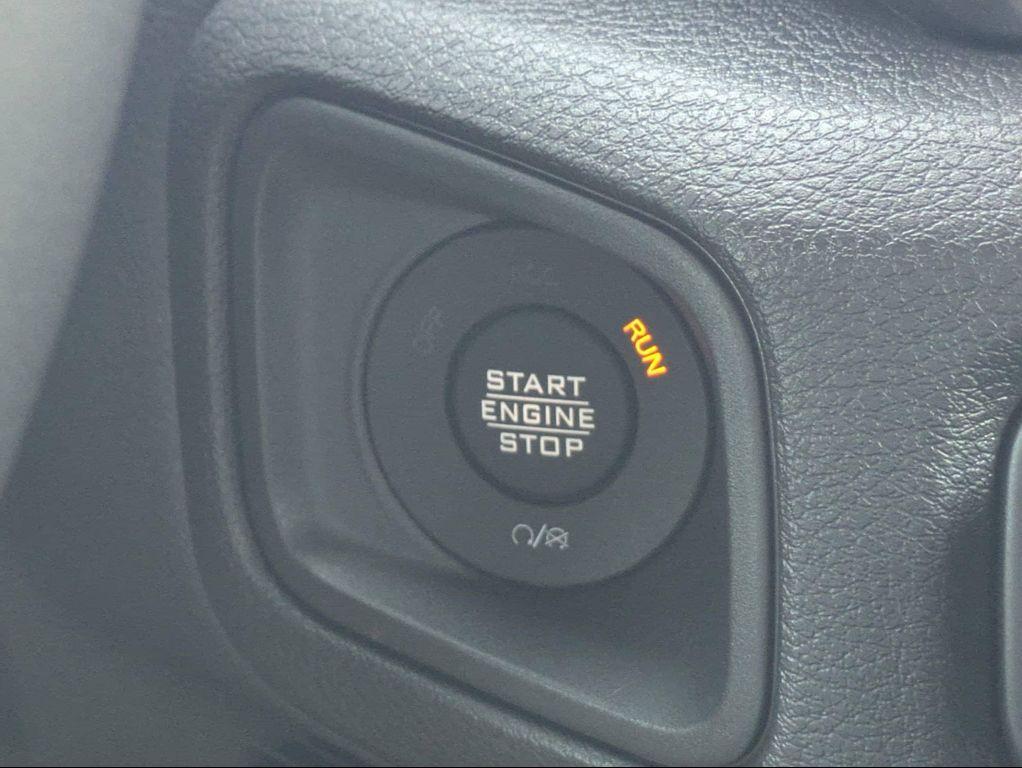 new 2025 Jeep Wrangler car, priced at $44,260