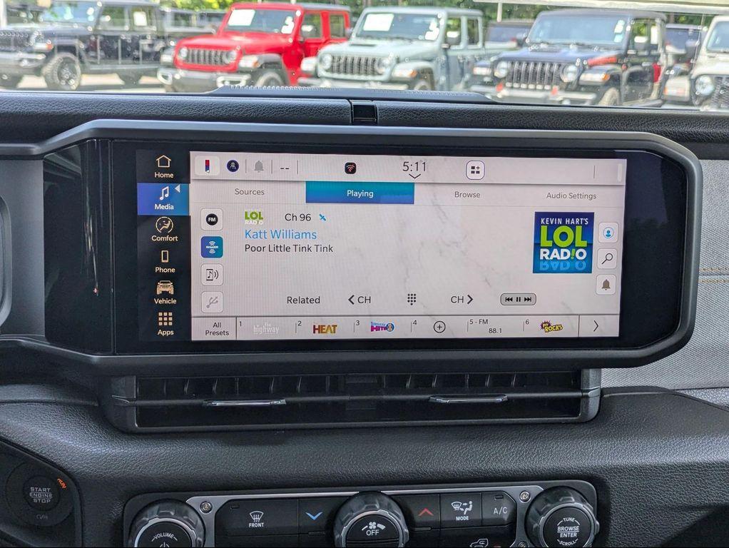 new 2025 Jeep Gladiator car, priced at $44,671