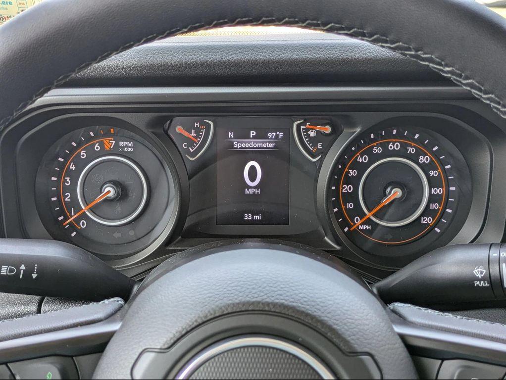 new 2025 Jeep Gladiator car, priced at $44,671