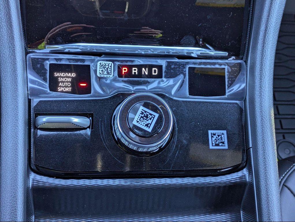 new 2025 Jeep Grand Cherokee car, priced at $47,043