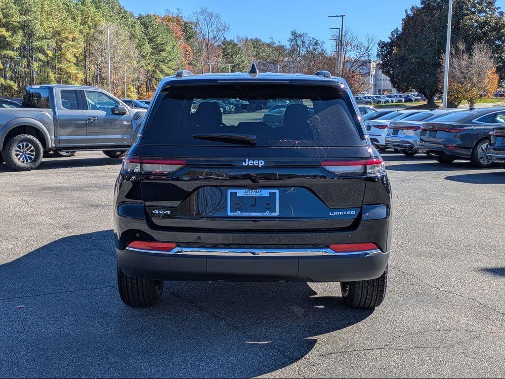 new 2025 Jeep Grand Cherokee car, priced at $47,043