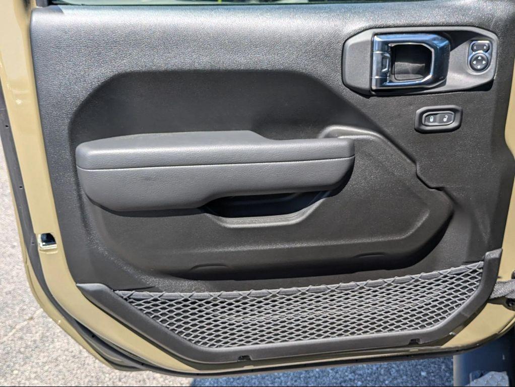 new 2025 Jeep Gladiator car, priced at $47,486
