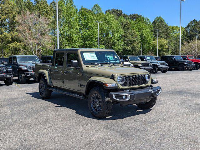 new 2025 Jeep Gladiator car, priced at $47,318