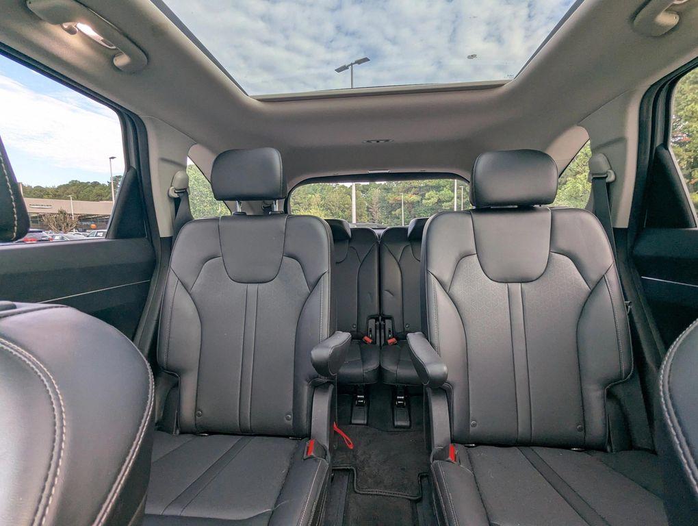 used 2023 Kia Sorento car, priced at $30,777