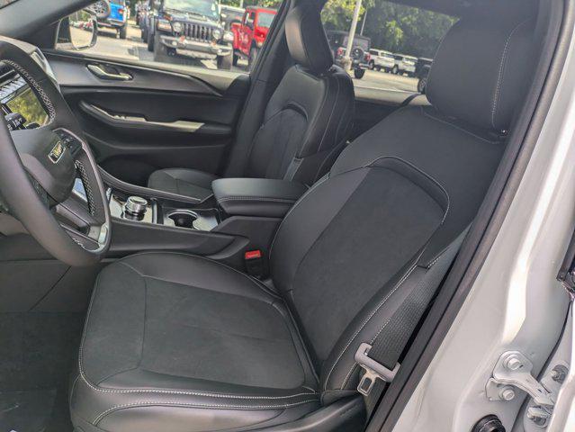new 2025 Jeep Grand Cherokee L car, priced at $46,952