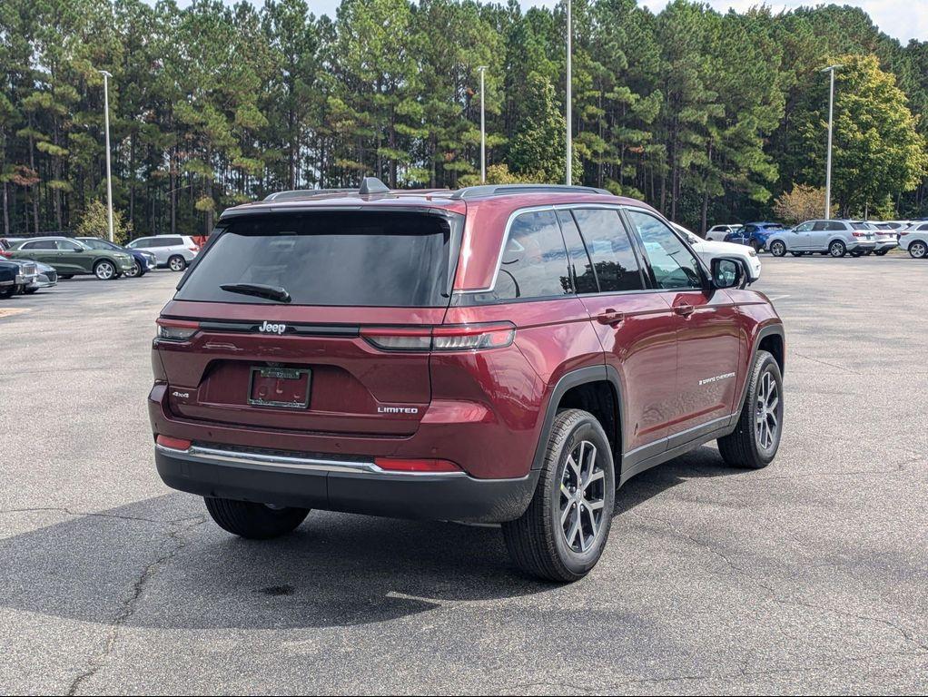 new 2025 Jeep Grand Cherokee car, priced at $47,032