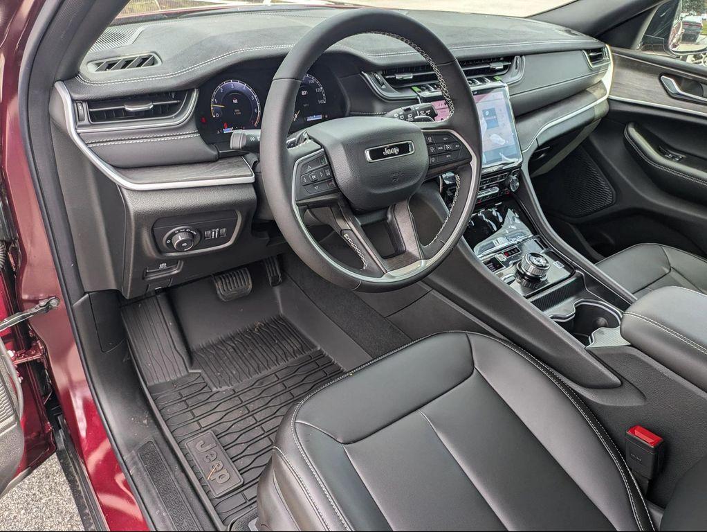 new 2025 Jeep Grand Cherokee car, priced at $47,032