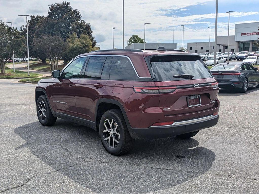 new 2025 Jeep Grand Cherokee car, priced at $47,032
