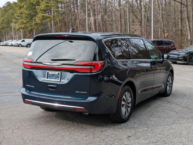 new 2025 Chrysler Pacifica Hybrid car, priced at $54,067