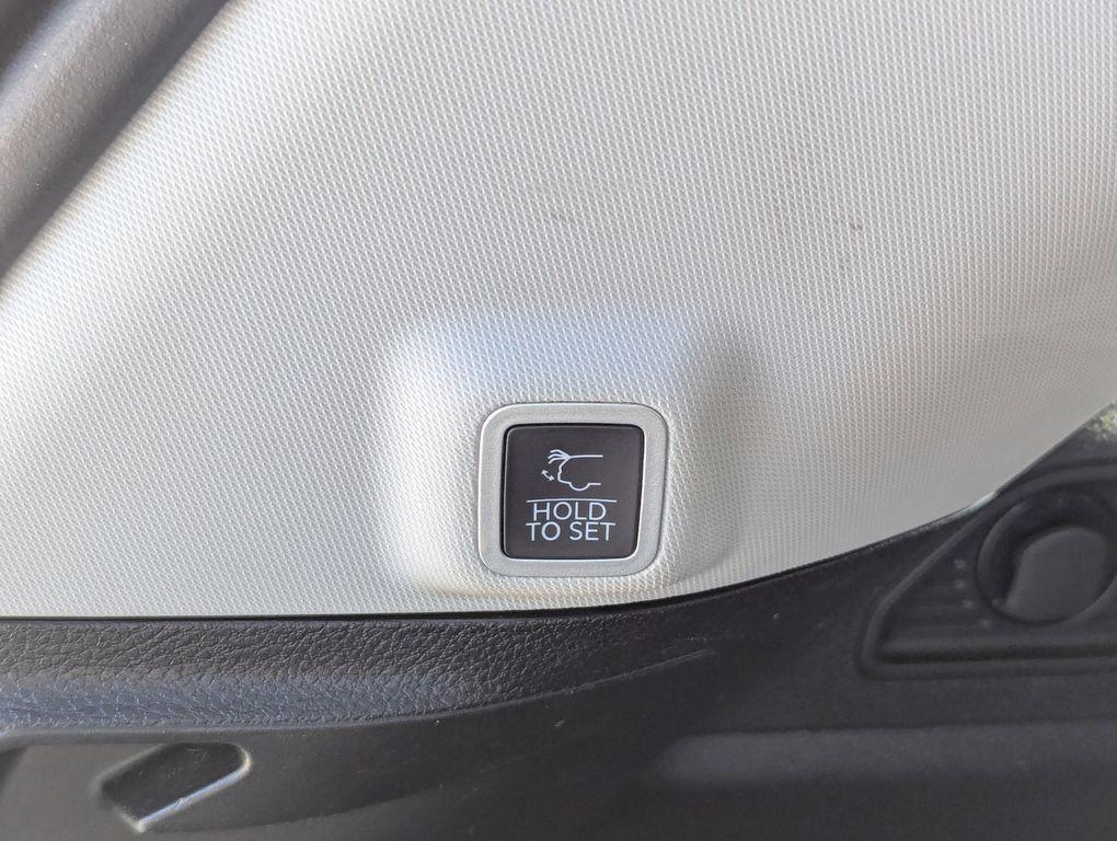 used 2022 Jeep Grand Cherokee car, priced at $25,877