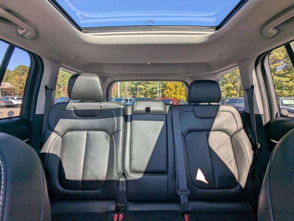 used 2022 Jeep Grand Cherokee car, priced at $25,877