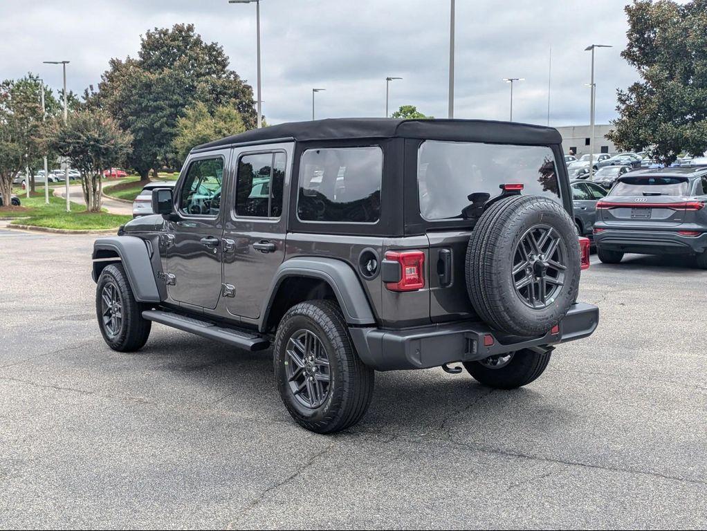 new 2025 Jeep Wrangler car, priced at $47,123