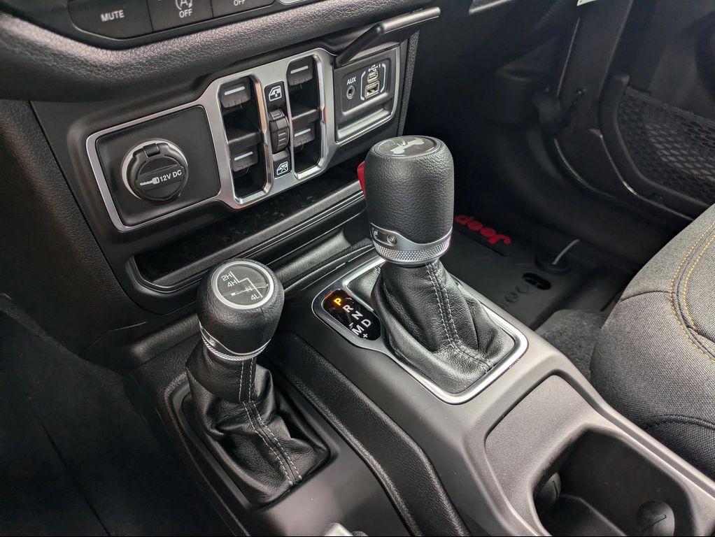 new 2025 Jeep Wrangler car, priced at $47,123