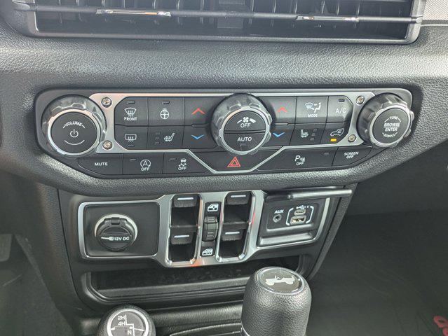 new 2025 Jeep Wrangler car, priced at $47,458