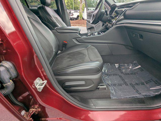 used 2024 Jeep Grand Cherokee car, priced at $36,998
