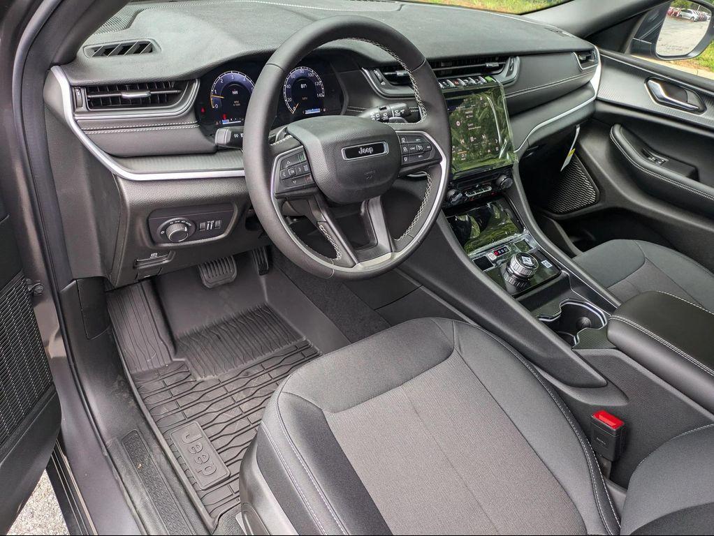 new 2025 Jeep Grand Cherokee L car, priced at $40,567