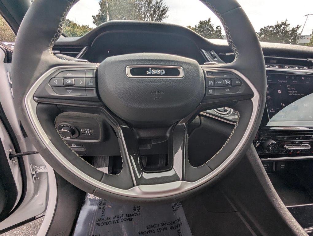 used 2023 Jeep Grand Cherokee car, priced at $30,977