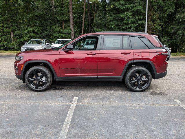 new 2025 Jeep Grand Cherokee car, priced at $48,942