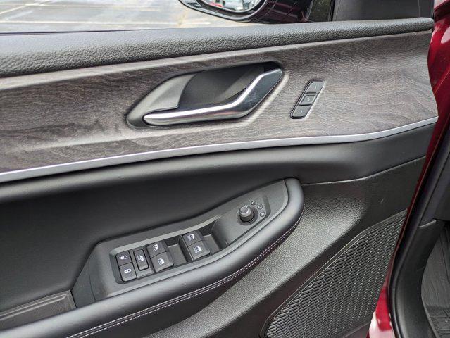 new 2025 Jeep Grand Cherokee car, priced at $48,942