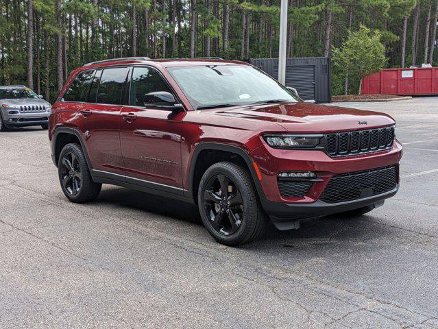 new 2025 Jeep Grand Cherokee car, priced at $48,942