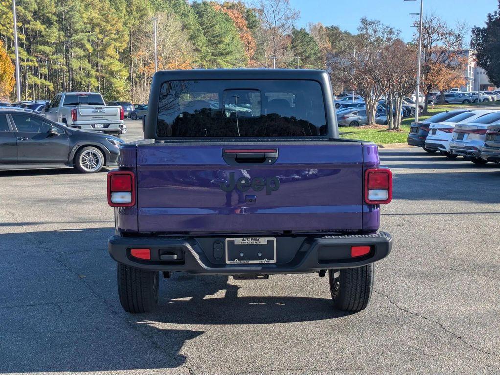 new 2026 Jeep Gladiator car, priced at $48,169