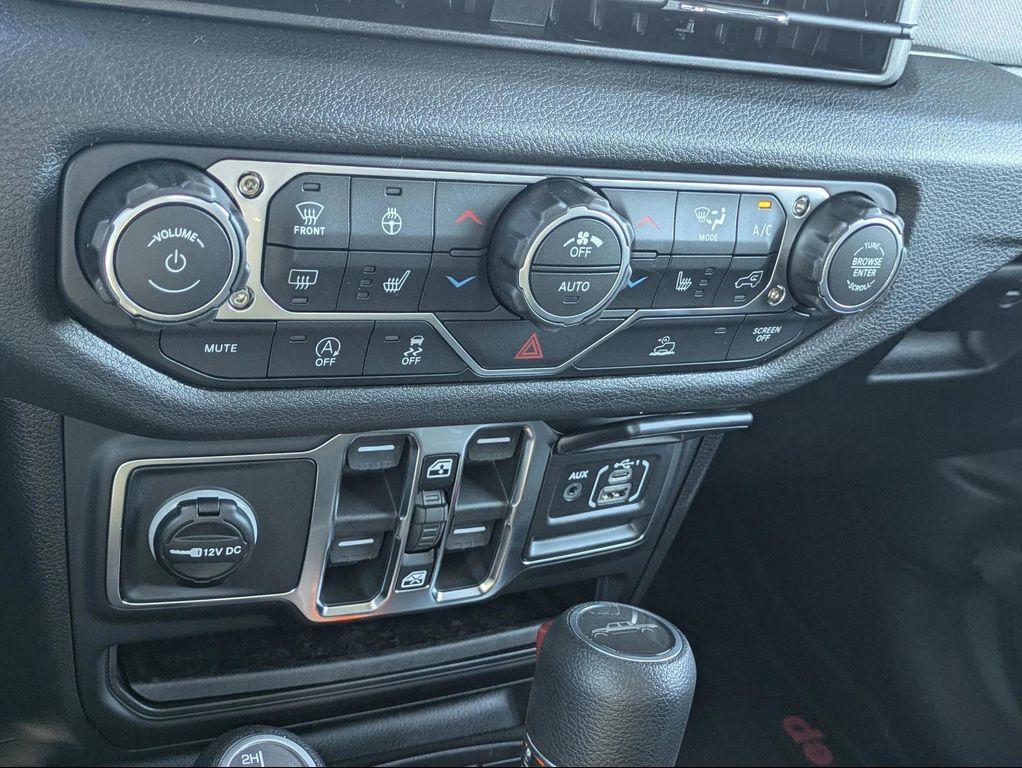 new 2026 Jeep Gladiator car, priced at $48,169