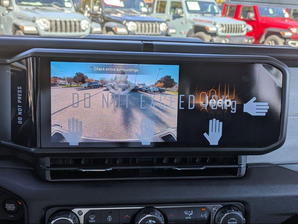 new 2026 Jeep Gladiator car, priced at $48,169