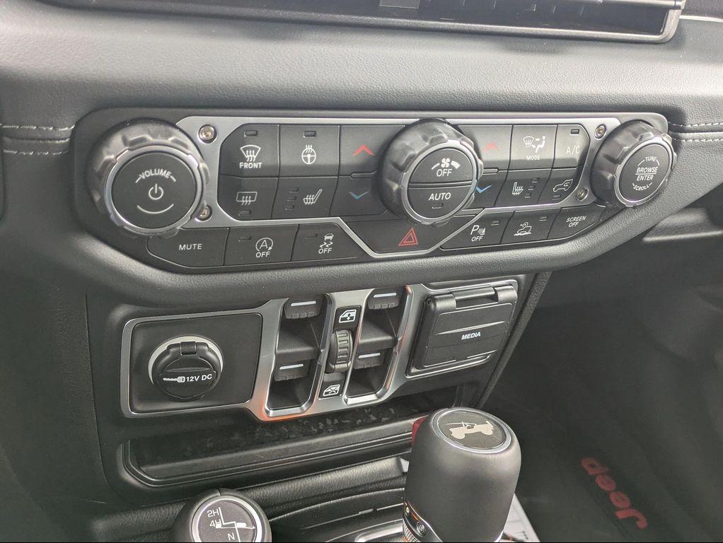 new 2026 Jeep Wrangler car, priced at $51,022