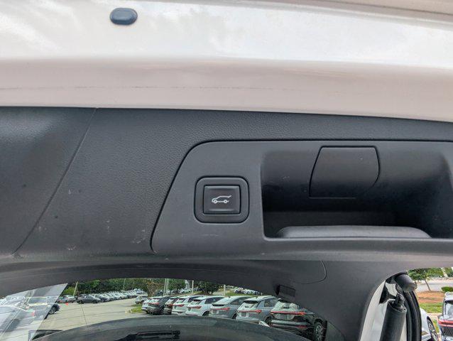 used 2022 Buick Envision car, priced at $22,577