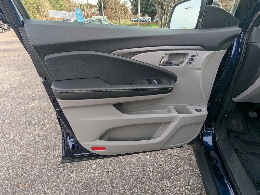 used 2023 Honda Ridgeline car, priced at $31,977