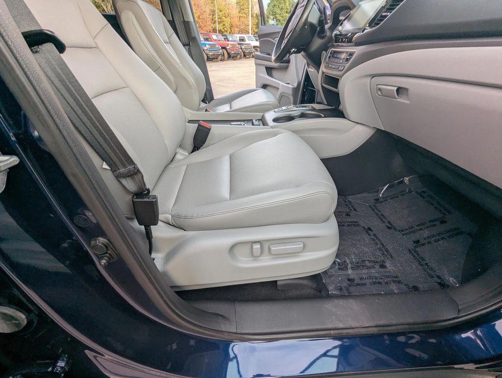 used 2023 Honda Ridgeline car, priced at $31,977