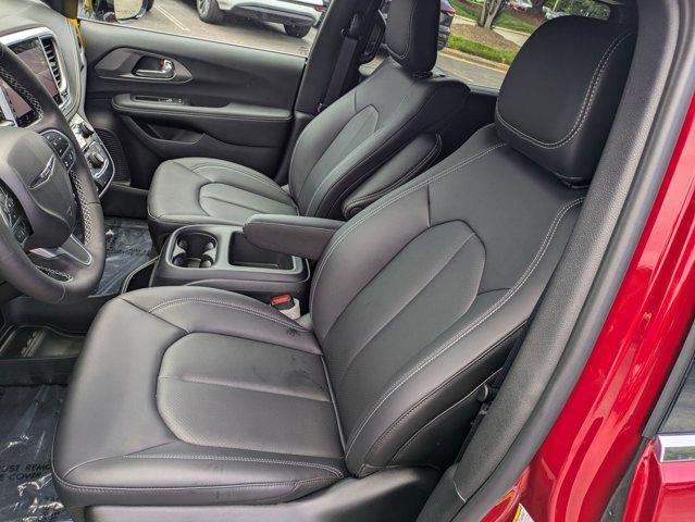 new 2025 Chrysler Pacifica car, priced at $49,713