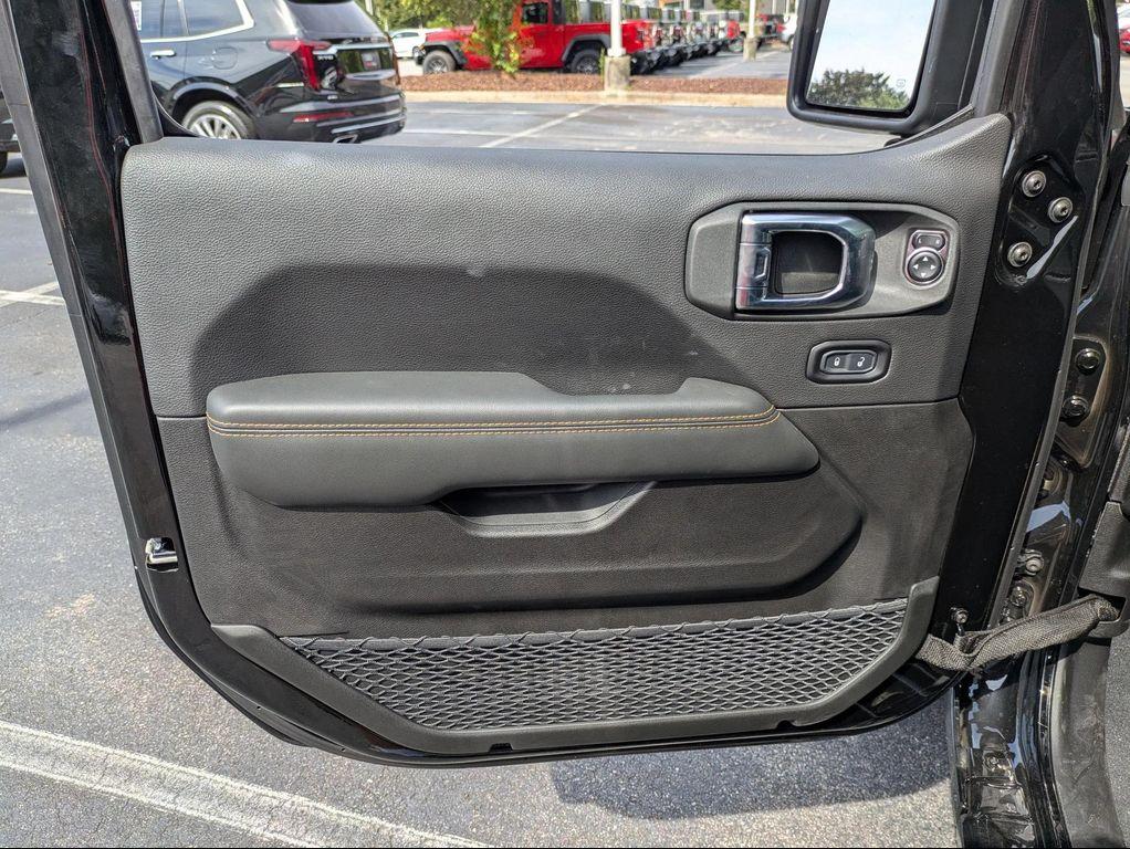 new 2025 Jeep Wrangler car, priced at $57,054