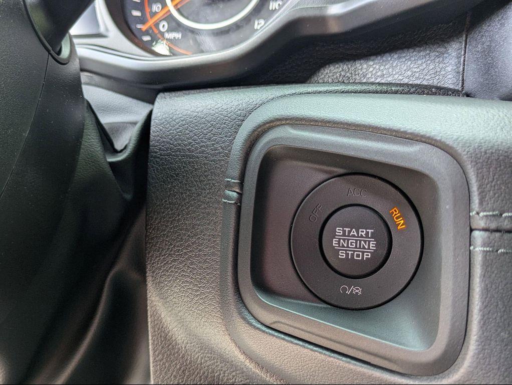 new 2025 Jeep Wrangler car, priced at $57,054