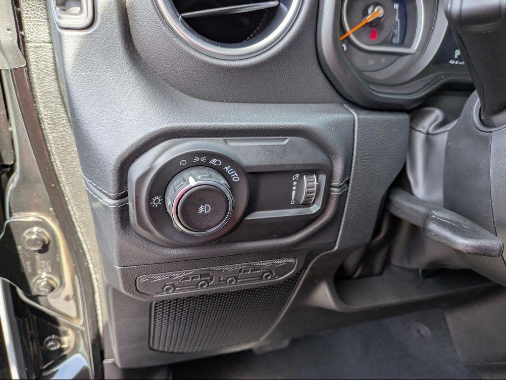 new 2025 Jeep Wrangler car, priced at $57,054
