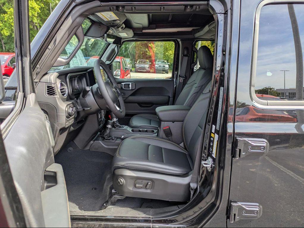 new 2025 Jeep Wrangler car, priced at $57,054