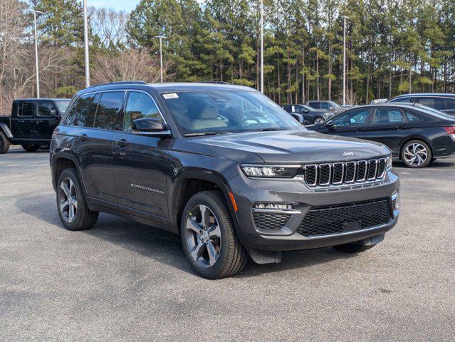 new 2025 Jeep Grand Cherokee car, priced at $49,691