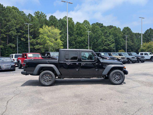 new 2025 Jeep Gladiator car, priced at $46,099