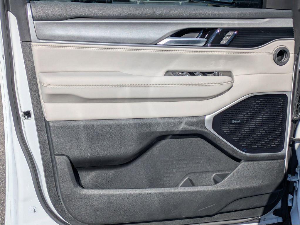 new 2025 Jeep Wagoneer car, priced at $77,417