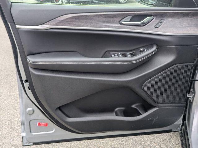 new 2025 Jeep Grand Cherokee L car, priced at $55,222
