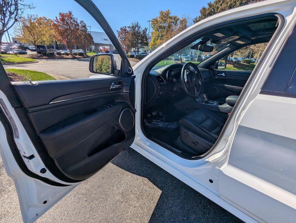 used 2021 Jeep Grand Cherokee car, priced at $23,877