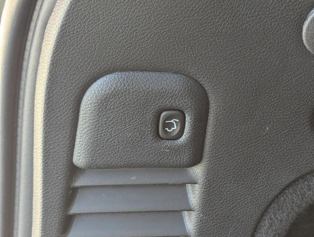 used 2021 Jeep Grand Cherokee car, priced at $23,877