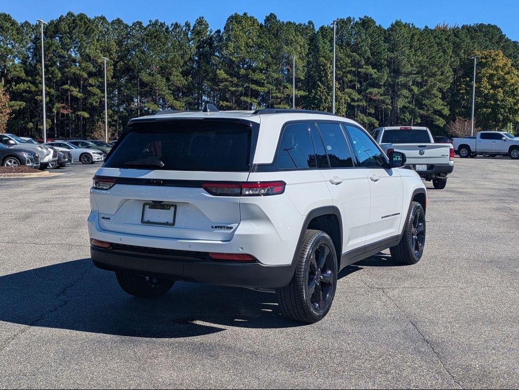 new 2025 Jeep Grand Cherokee car, priced at $45,831