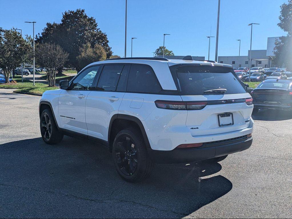 new 2025 Jeep Grand Cherokee car, priced at $45,831