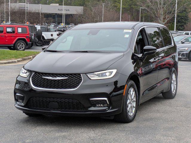 new 2025 Chrysler Pacifica car, priced at $40,178